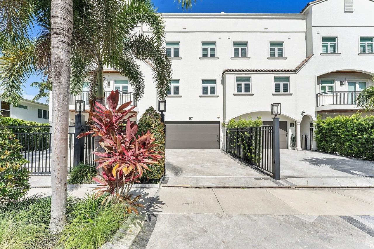 57 Isle Of Venice Dr #57 - Photo 3 of 50