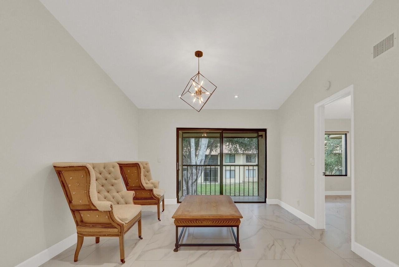 21938 Remsen Ter #203 - Photo 4 of 29
