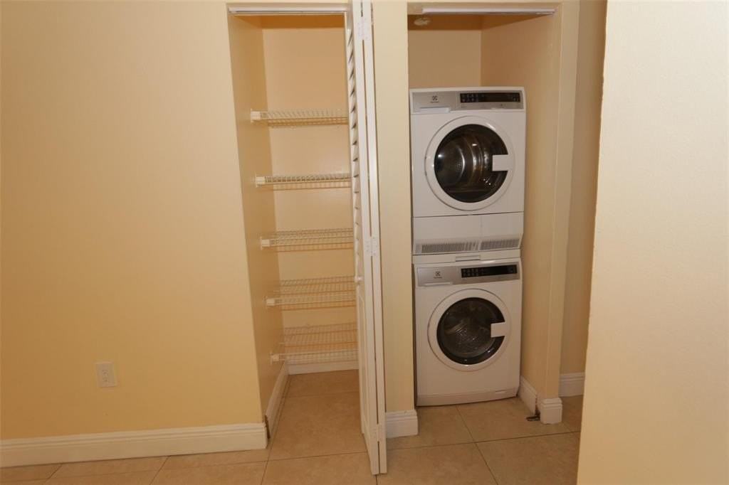 2987 Nw 110th Ave - Photo 5 of 18