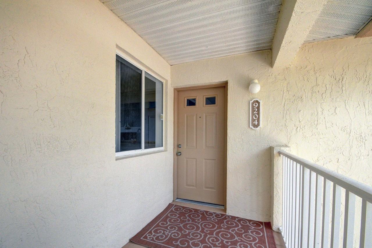 9204 Glenmoor Dr - Photo 4 of 42