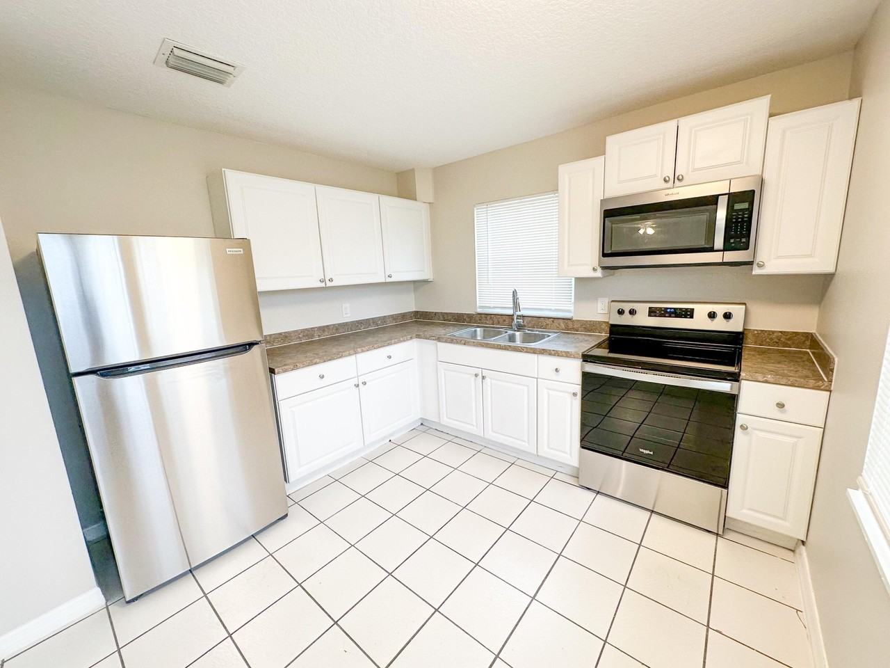 2717 Richard Rd - Photo 3 of 13