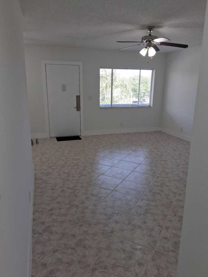 2100 Springdale Blvd #303 - Photo 4 of 41