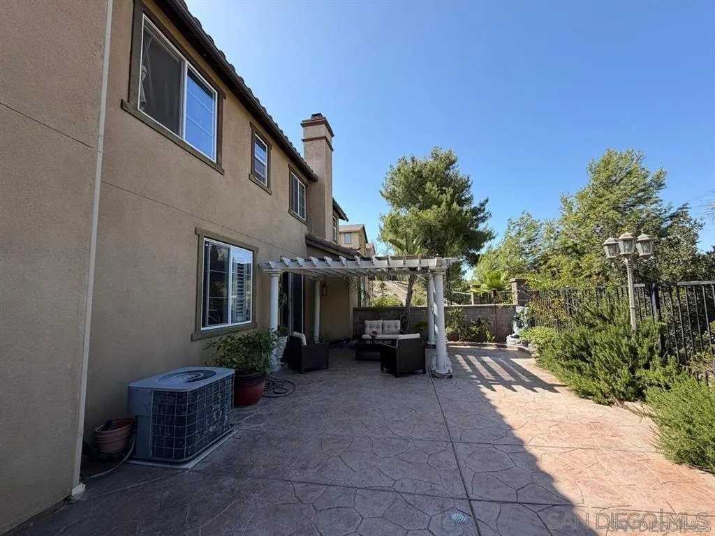 2297 Treetop Ln - Photo 3 of 27