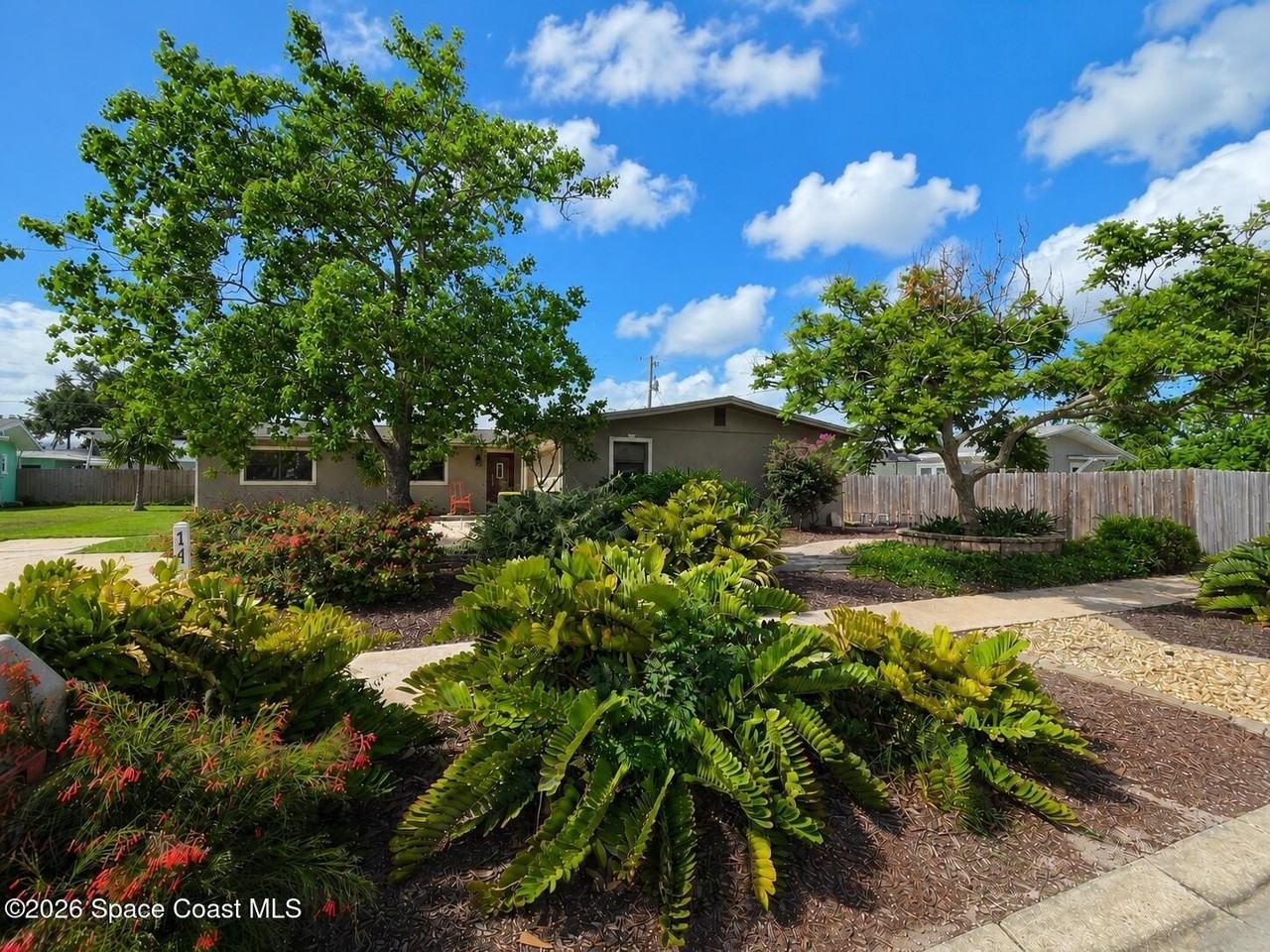 1440 Dorsal St - Photo 2 of 36