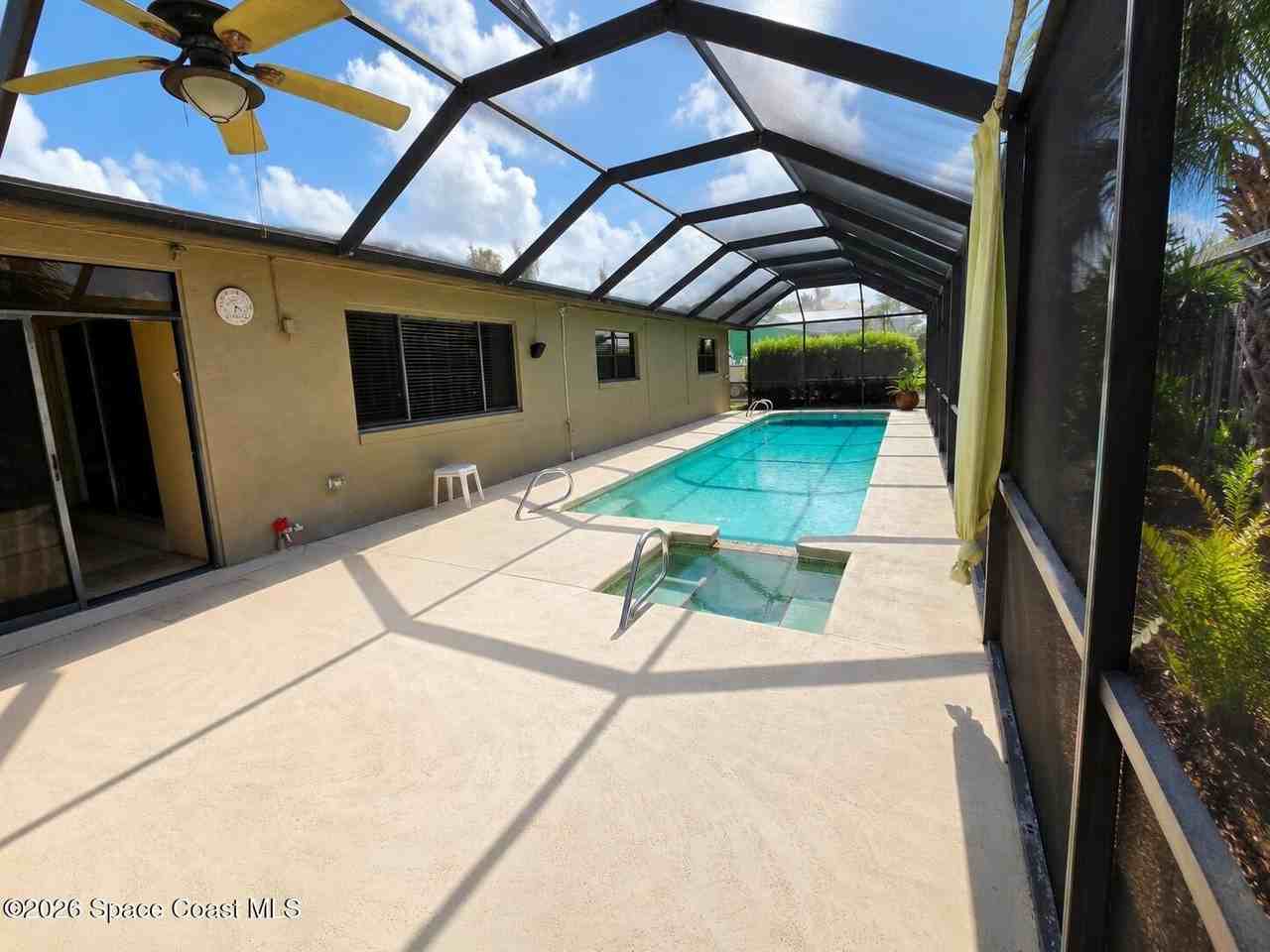 1440 Dorsal St - Photo 4 of 36