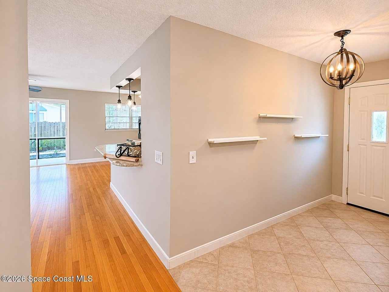 1440 Dorsal St - Photo 5 of 36