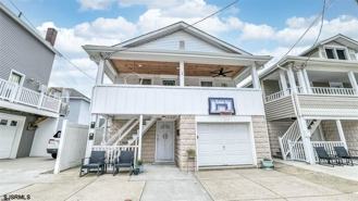 200 N Sacramento Ave - Photo 1 of 1