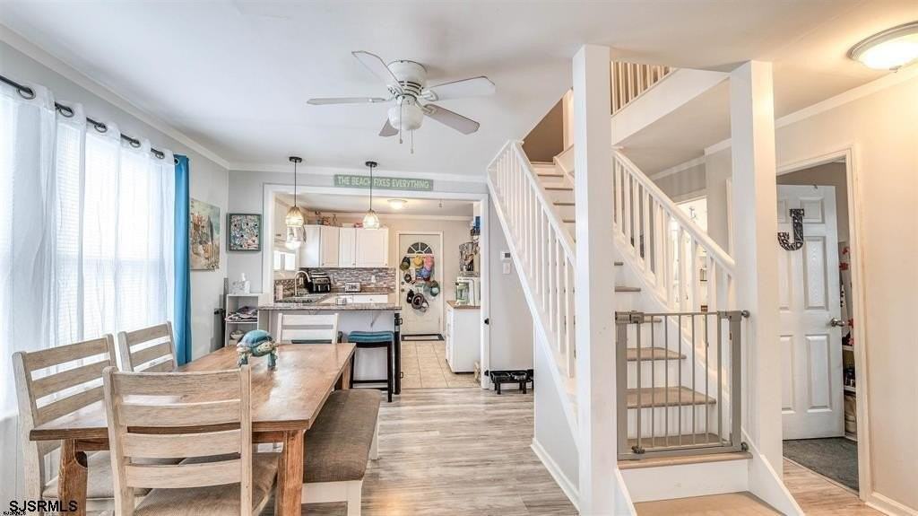 200 N Sacramento Ave - Photo 5 of 19