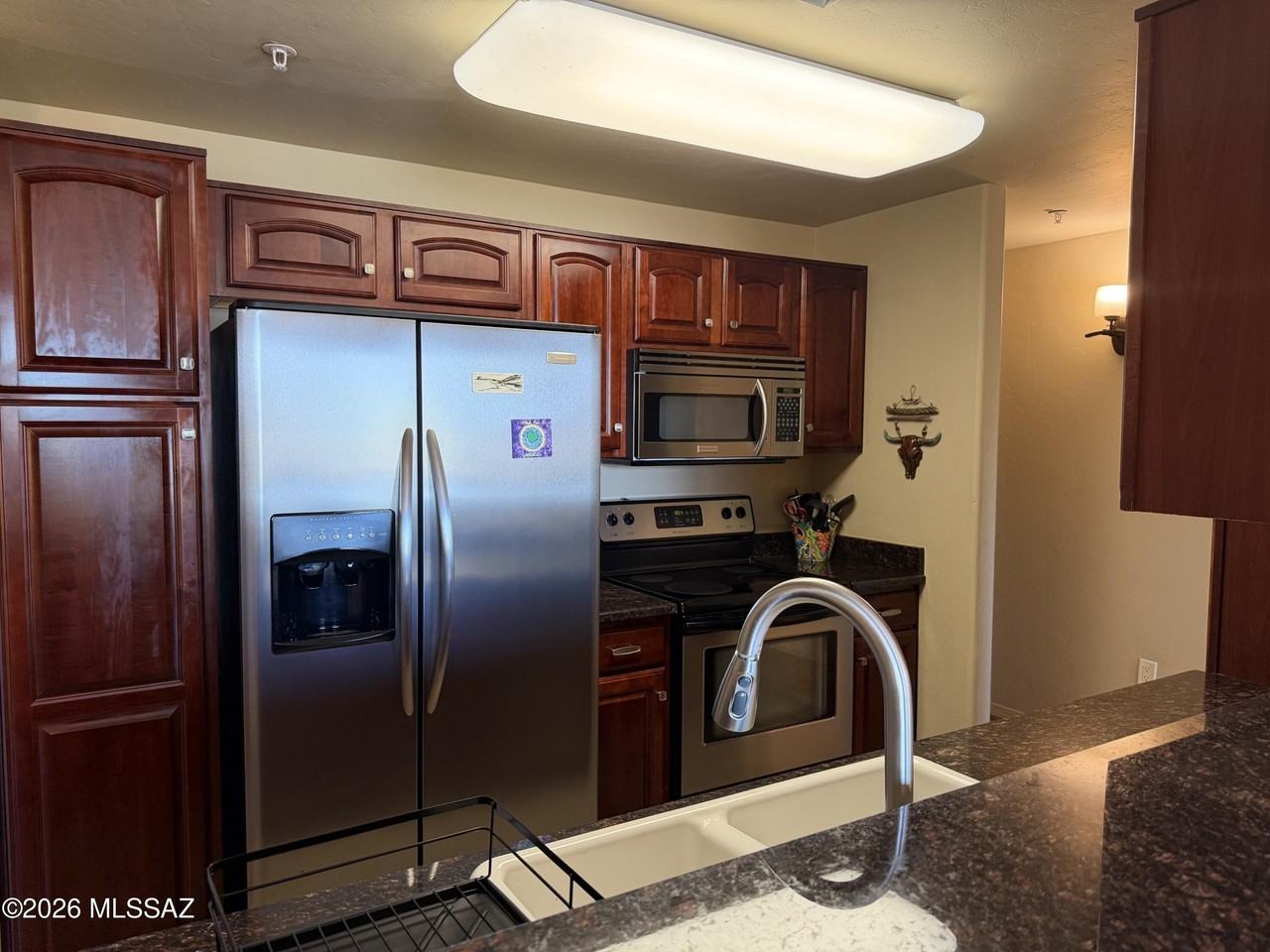 2550 E River Rd #16301 - Photo 6 of 35
