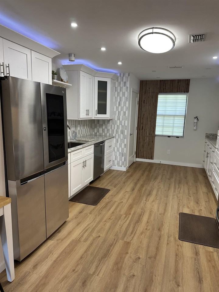 4436 Stratfordshire Ct - Photo 4 of 12