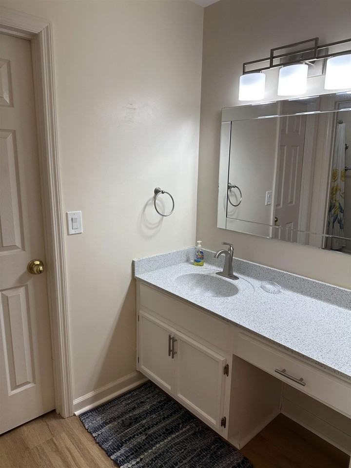 4436 Stratfordshire Ct - Photo 7 of 12
