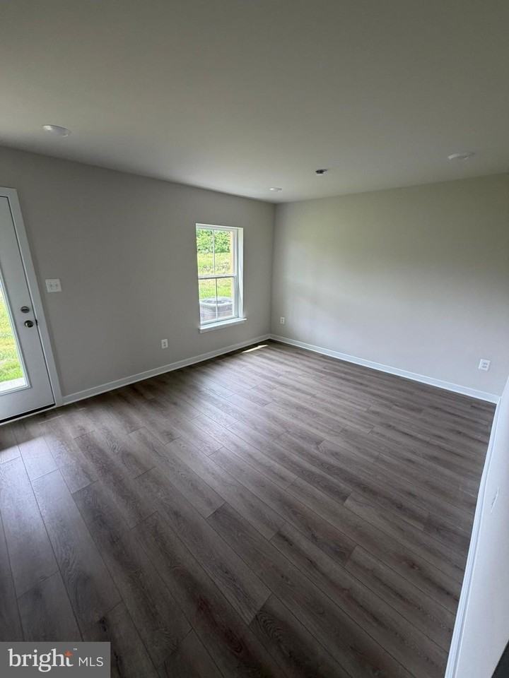 368 Mingo Way - Photo 5 of 26