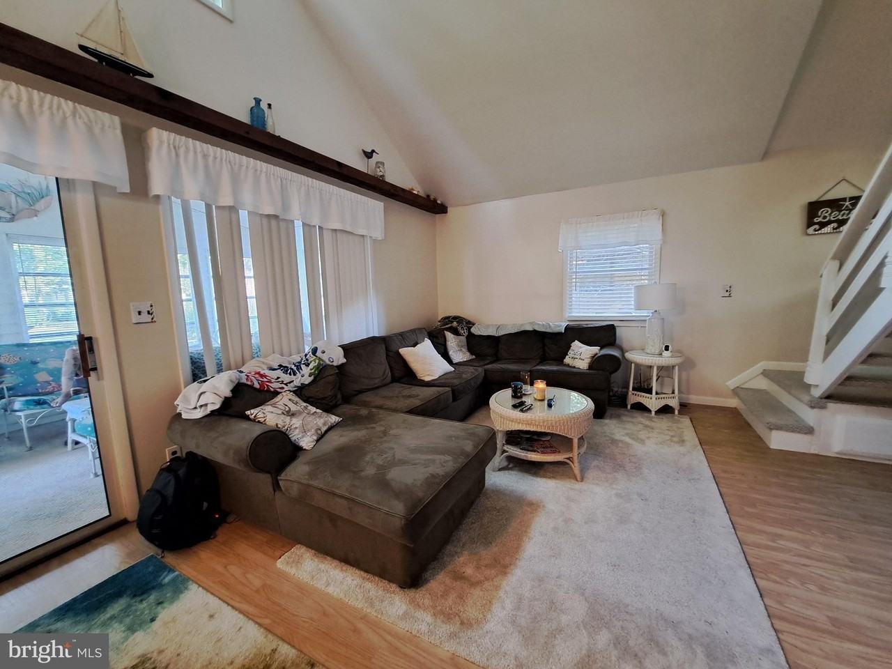 23020 Linden Dr - Photo 3 of 20