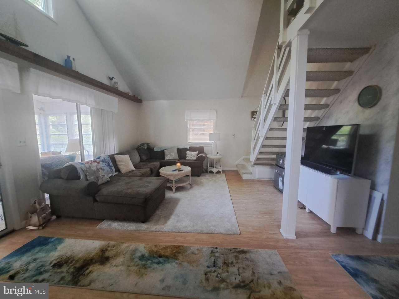 23020 Linden Dr - Photo 4 of 20