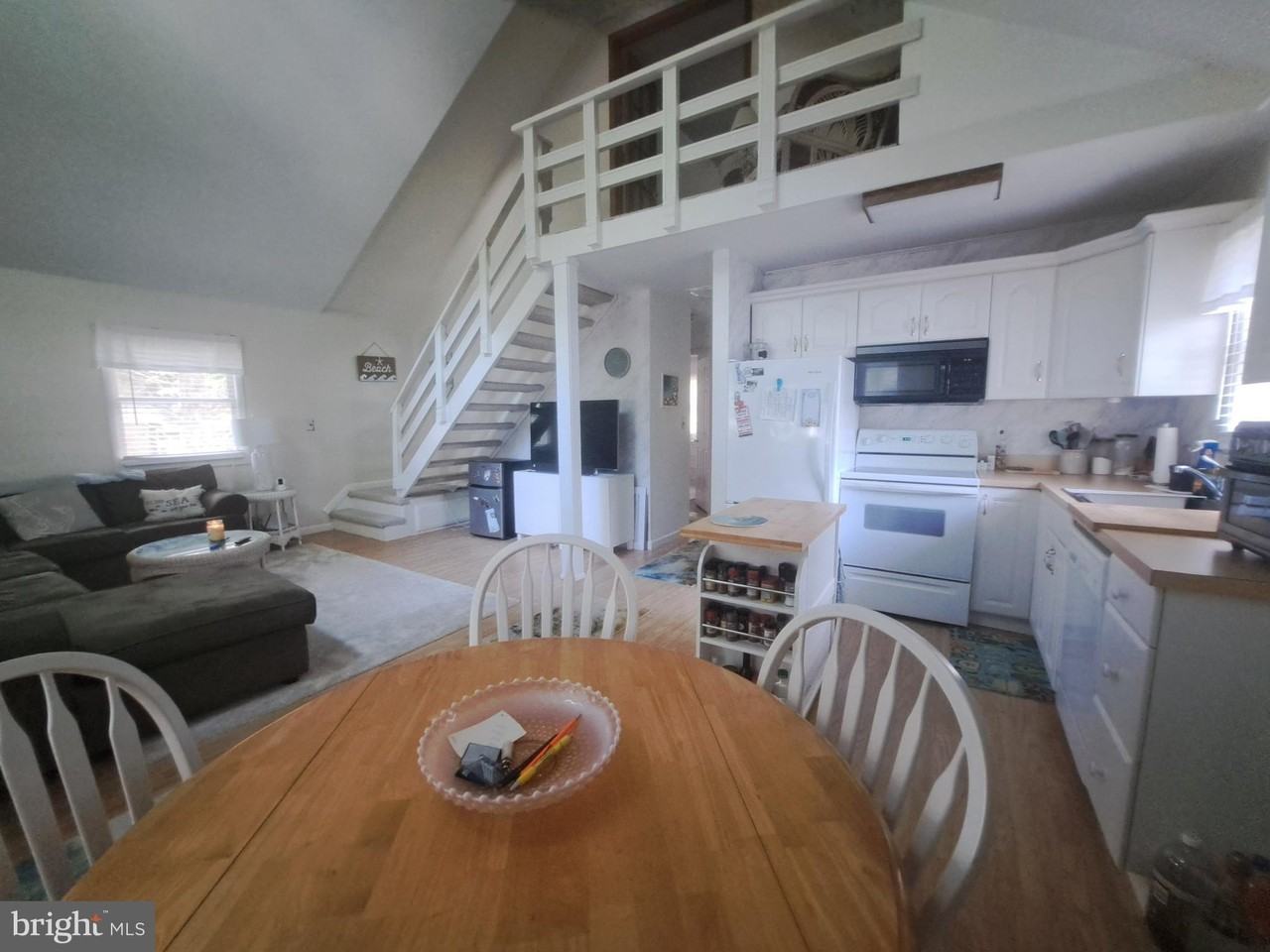 23020 Linden Dr - Photo 6 of 20
