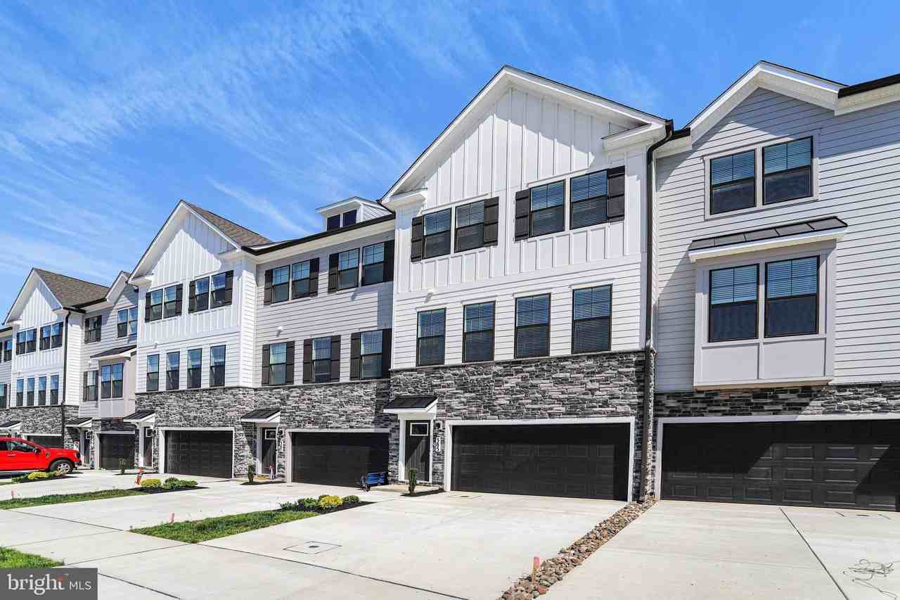 385 Ensemble Way - Photo 3 of 41