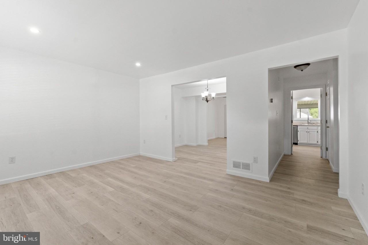 322 Harlan Sq #A2 - Photo 3 of 36