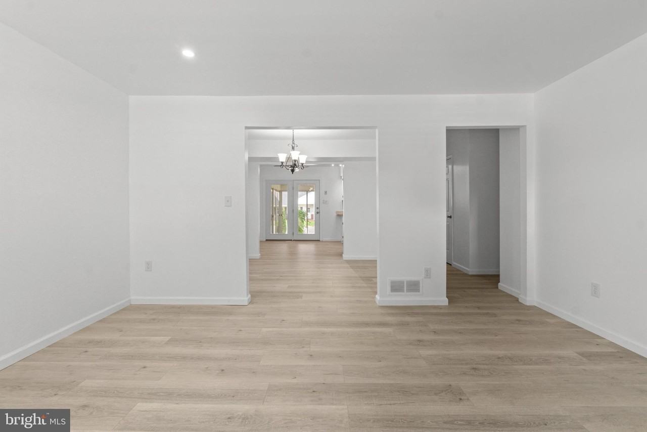 322 Harlan Sq #A2 - Photo 5 of 36