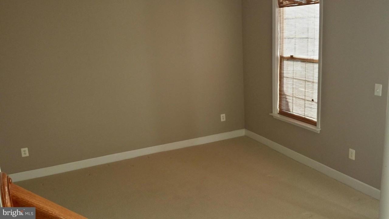 715 Hidden Marsh St - Photo 3 of 19