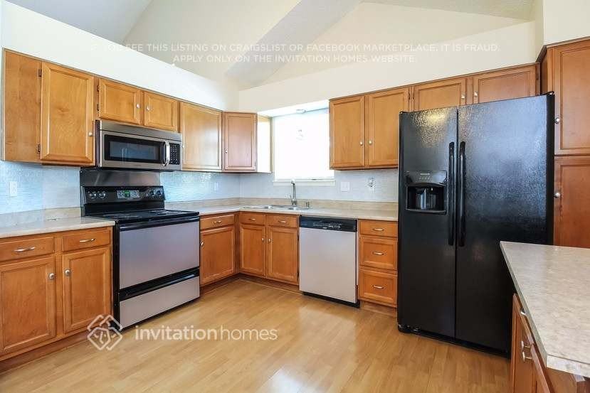1154 W 132nd Pl - Photo 2 of 11