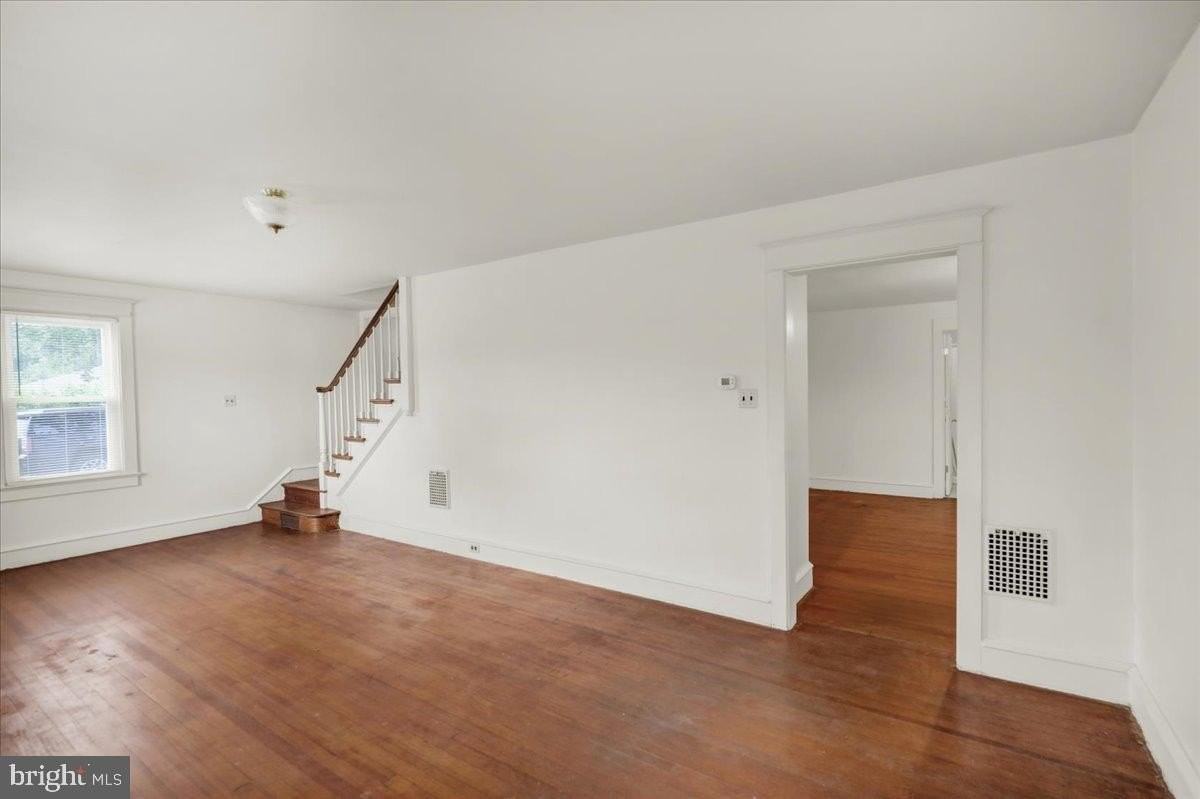 144 E Baumstown Rd - Photo 5 of 18
