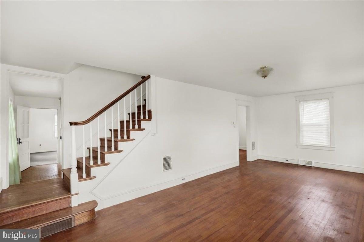 144 E Baumstown Rd - Photo 6 of 18