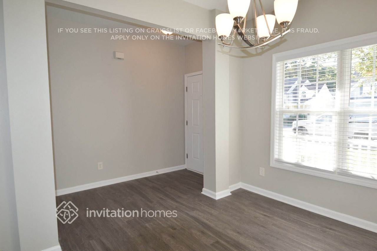 1929 Red Quartz Dr - Photo 2 of 12