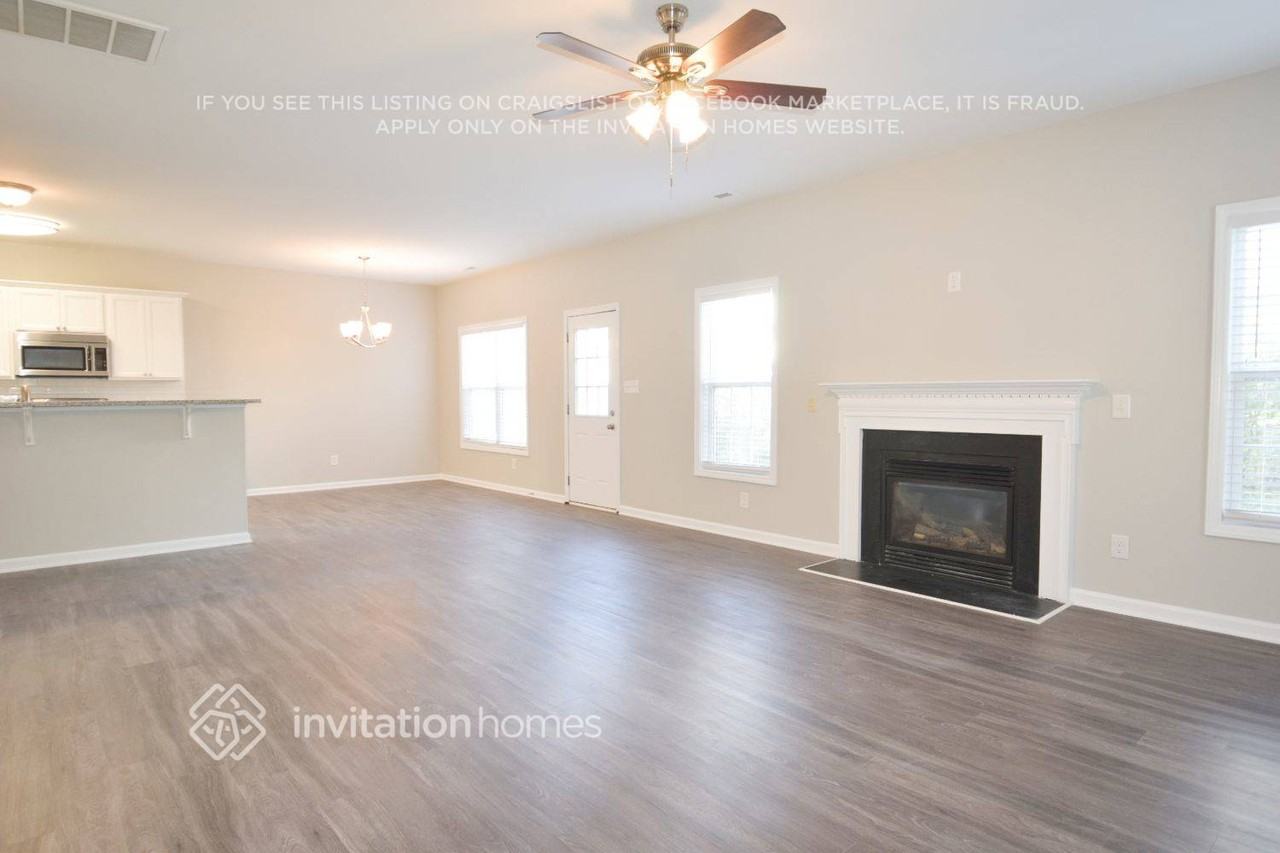 1929 Red Quartz Dr - Photo 3 of 12
