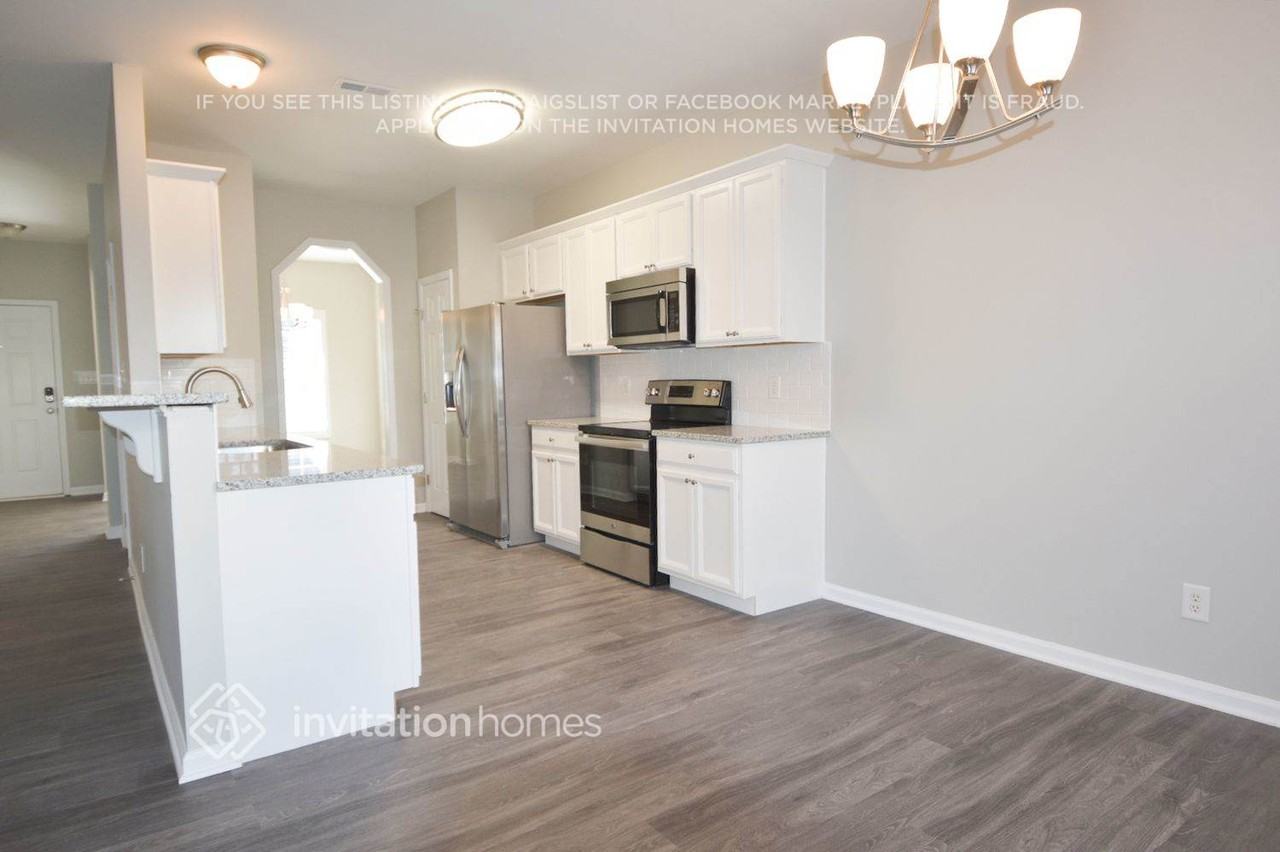 1929 Red Quartz Dr - Photo 4 of 12