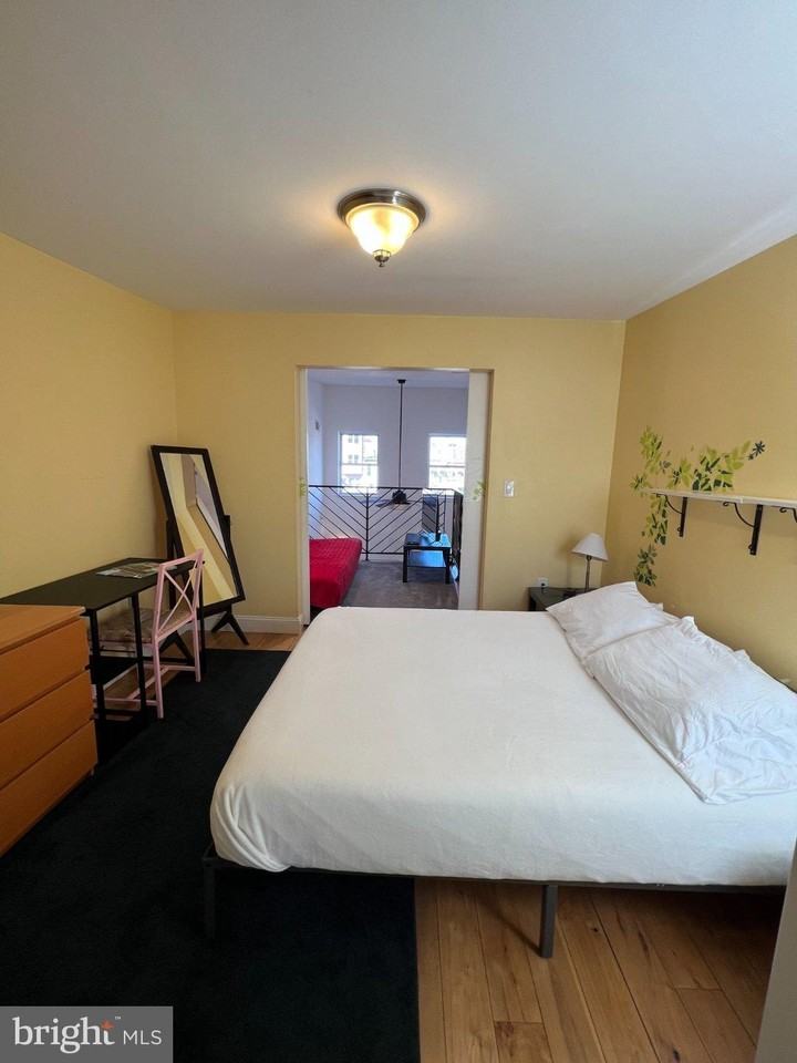 431 N Union St - Photo 4 of 24