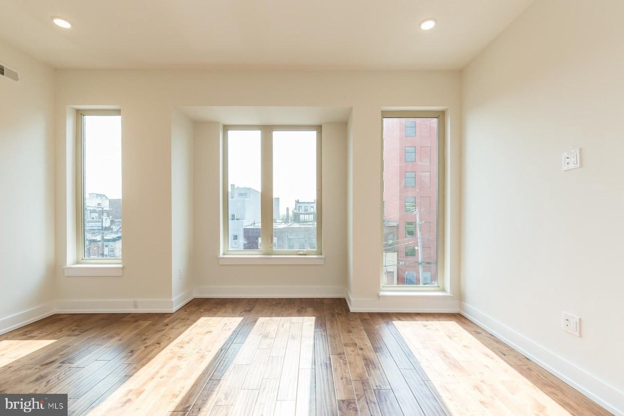 812 N Burns St #2 - Photo 3 of 23