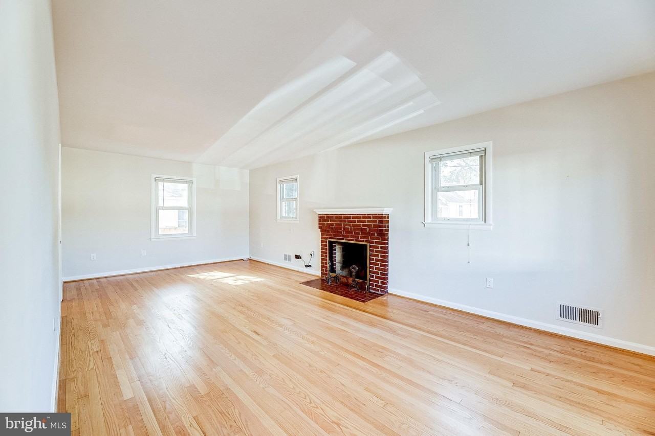2414 Key Blvd - Photo 3 of 27