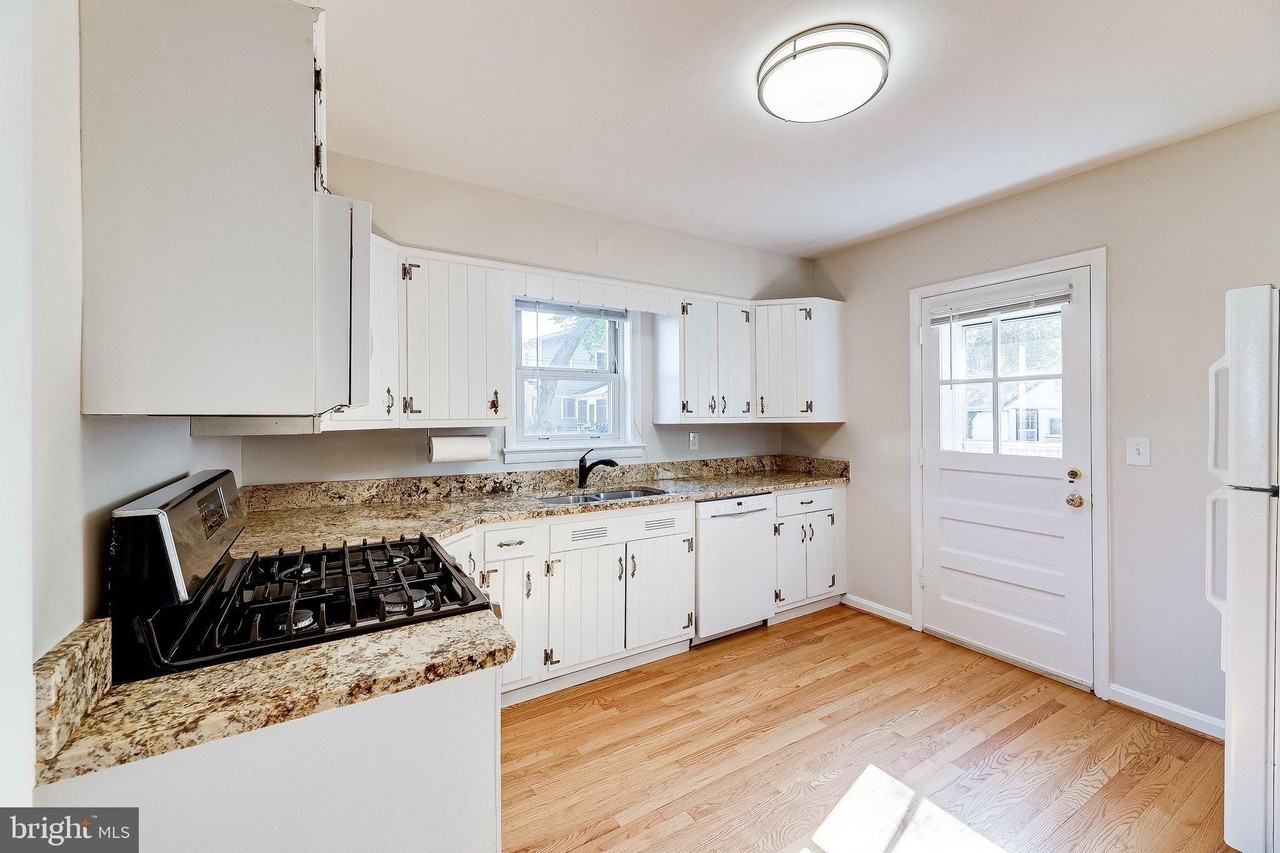 2414 Key Blvd - Photo 6 of 27