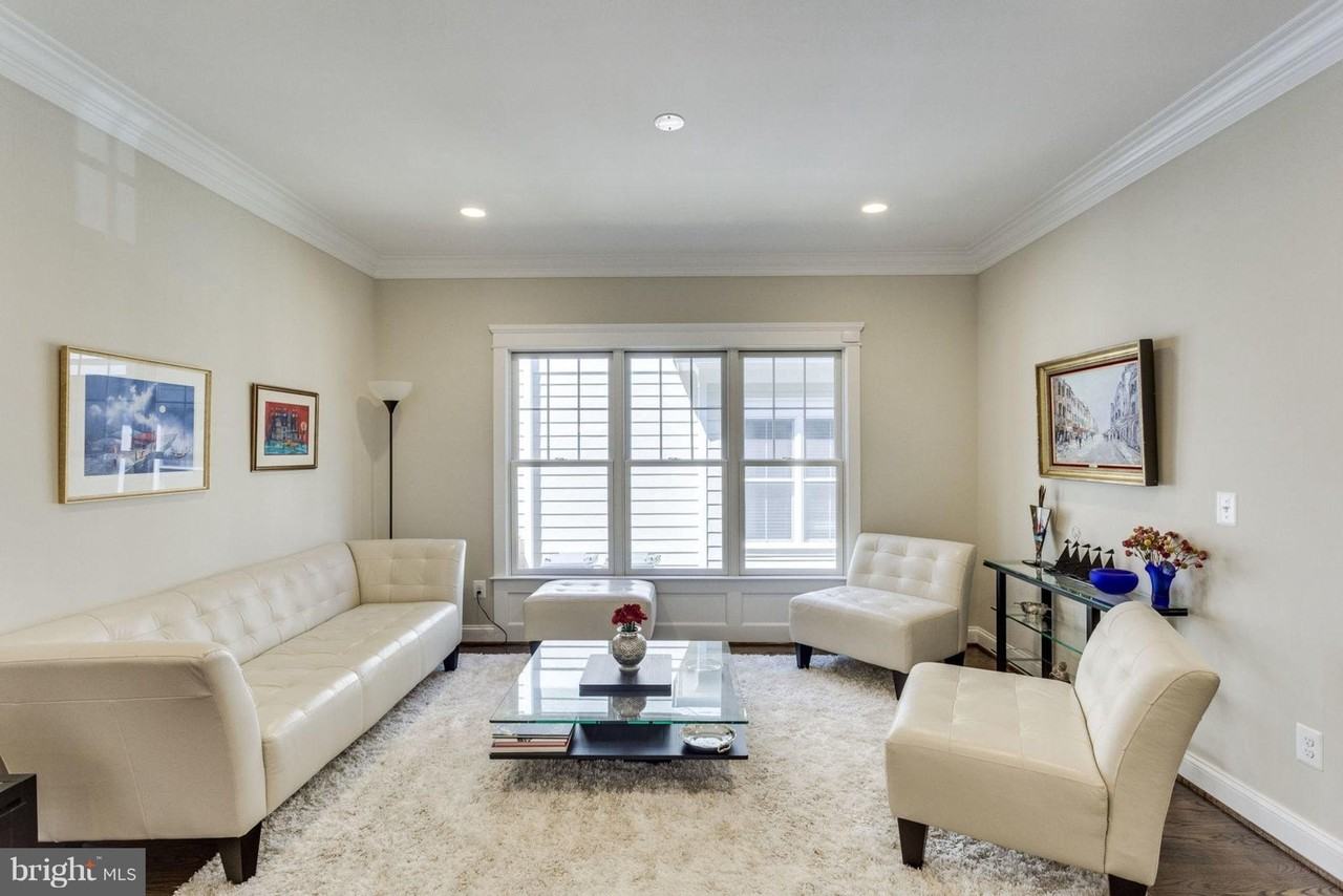 312 Pine St - Photo 7 of 30