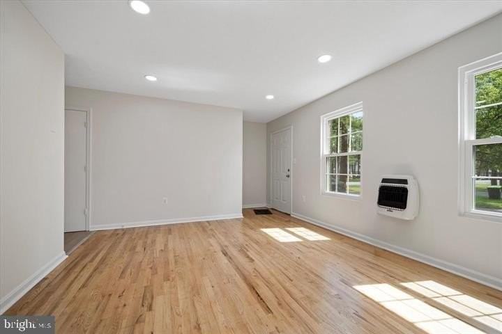 228 Carroll Dr - Photo 6 of 32