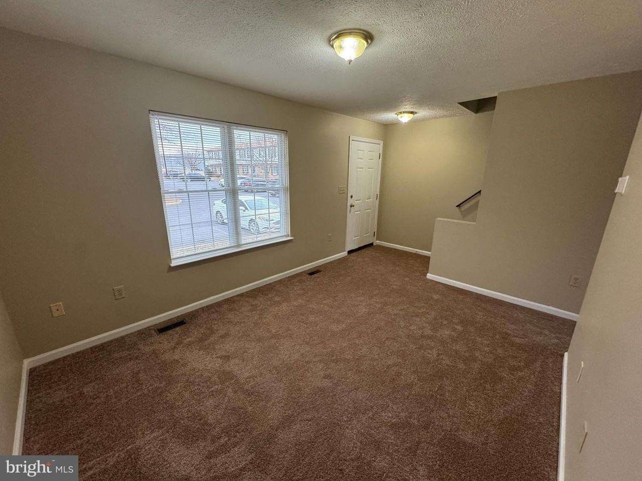 544 Allston Cir - Photo 3 of 19