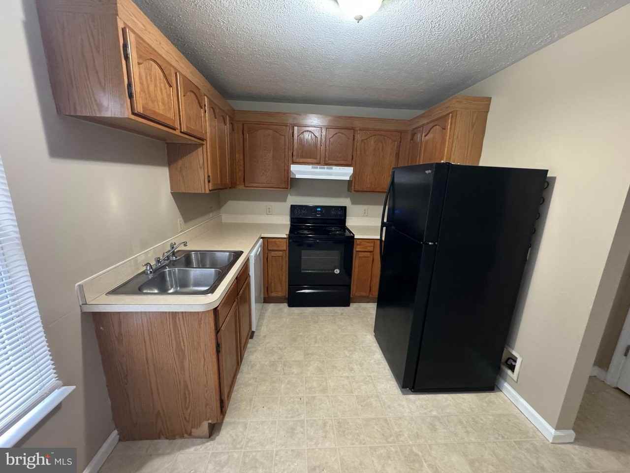 544 Allston Cir - Photo 4 of 19