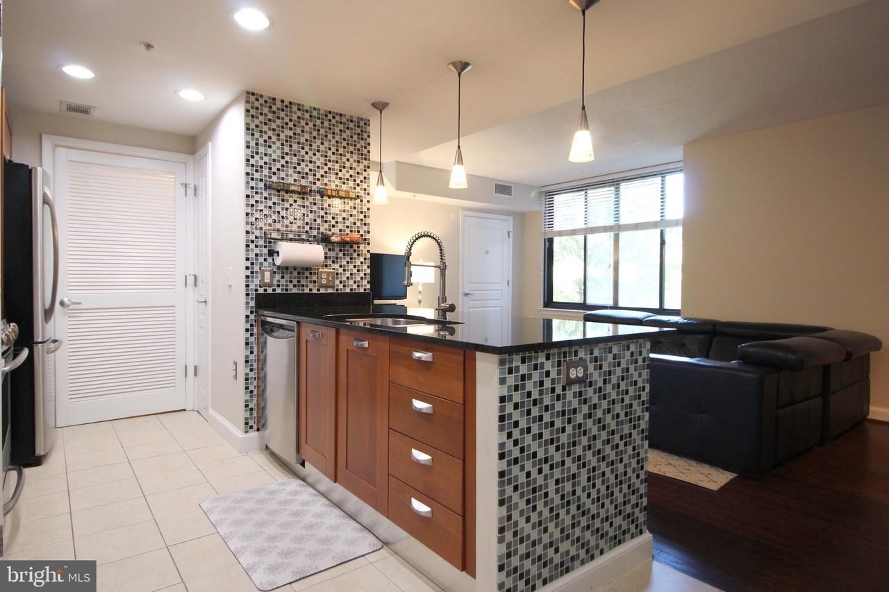2451 Midtown Ave #305 - Photo 6 of 22