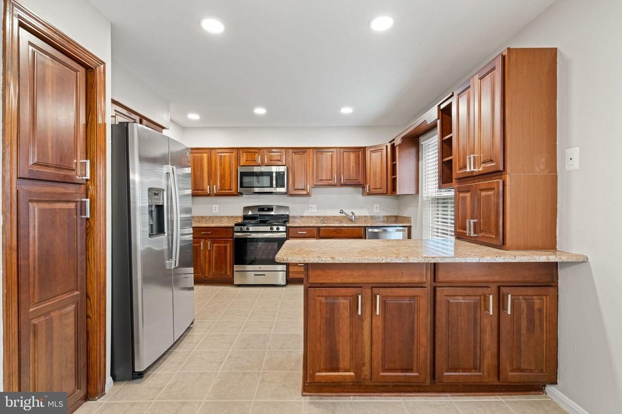 7867 Wintercress Ln - Photo 3 of 45