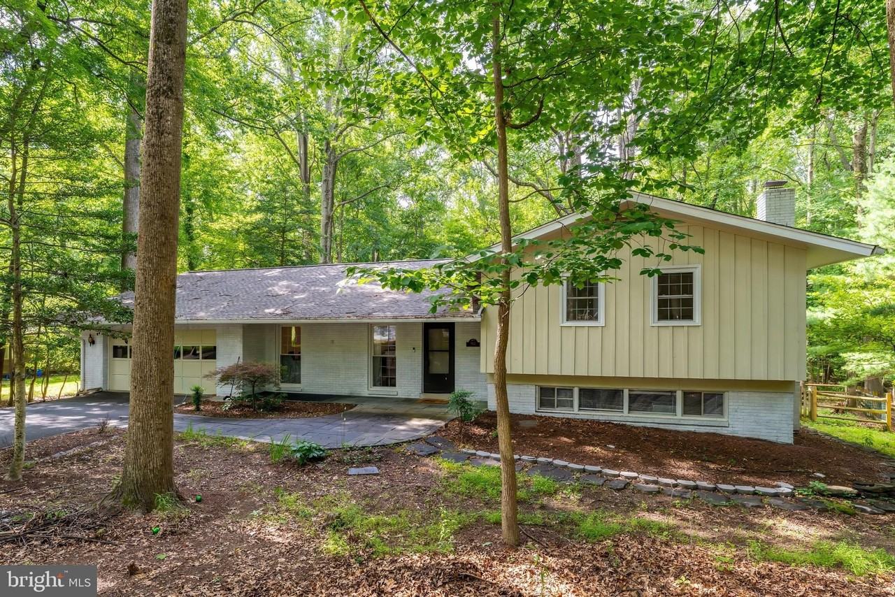 11621 Sourwood Ln - Photo 3 of 26