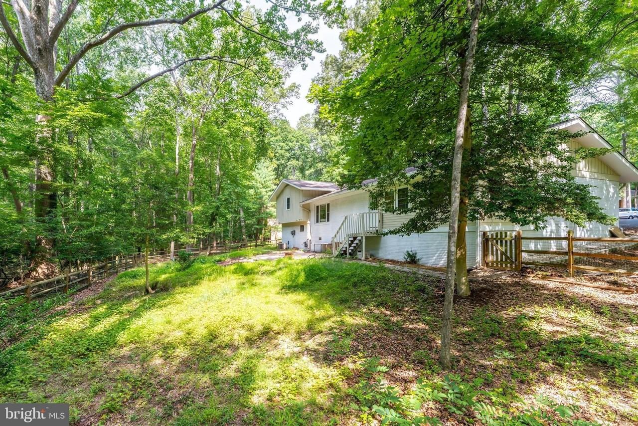 11621 Sourwood Ln - Photo 4 of 26