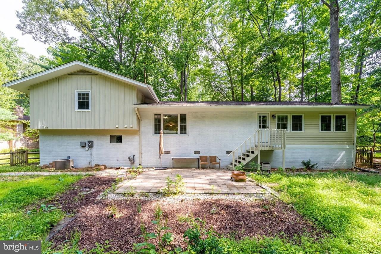 11621 Sourwood Ln - Photo 6 of 26