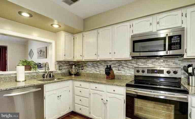 12506 Flatwood Cir - Photo 6 of 11