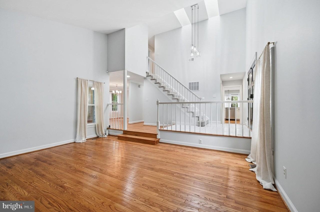 5610 Cavalier Woods Ln - Photo 4 of 50