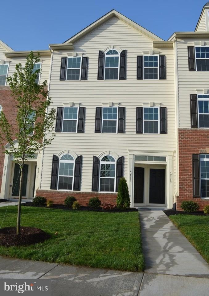 24598 Johnson Oak Ter - Photo 2 of 27