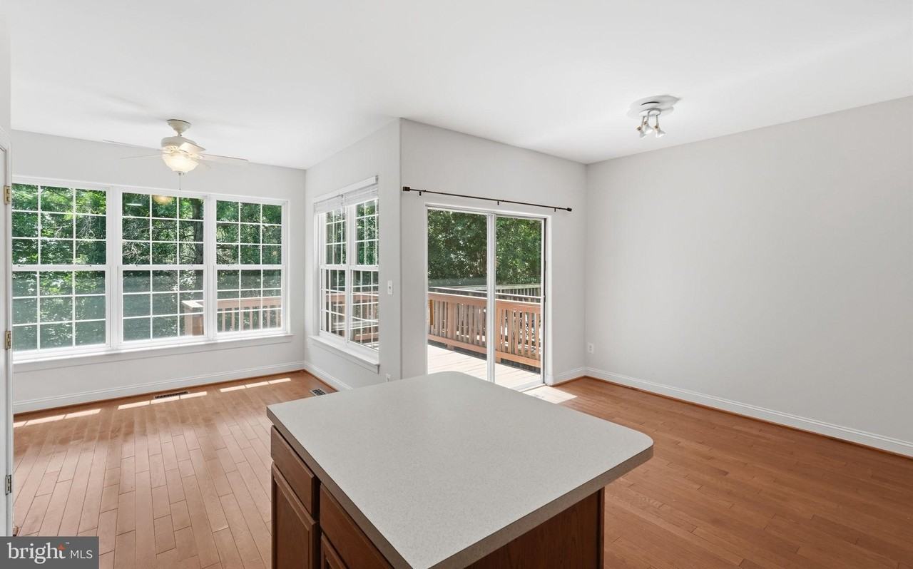 8727 Chorley Way - Photo 6 of 29