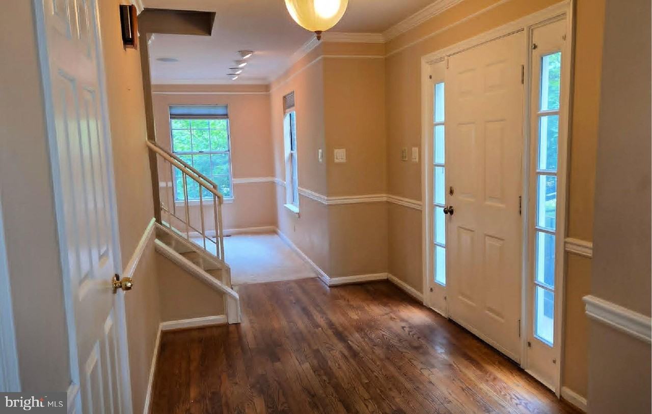 16853 Capon Tree Ln - Photo 2 of 31