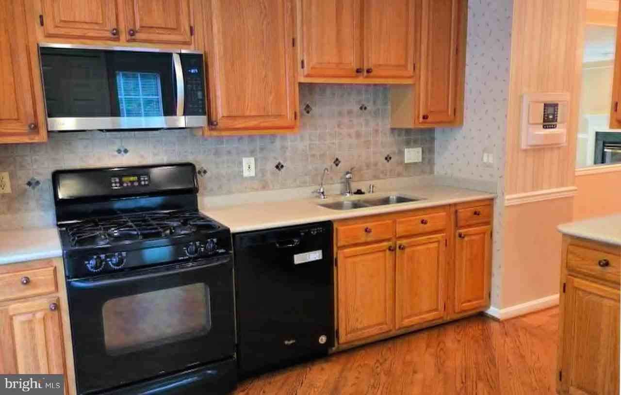 16853 Capon Tree Ln - Photo 5 of 31