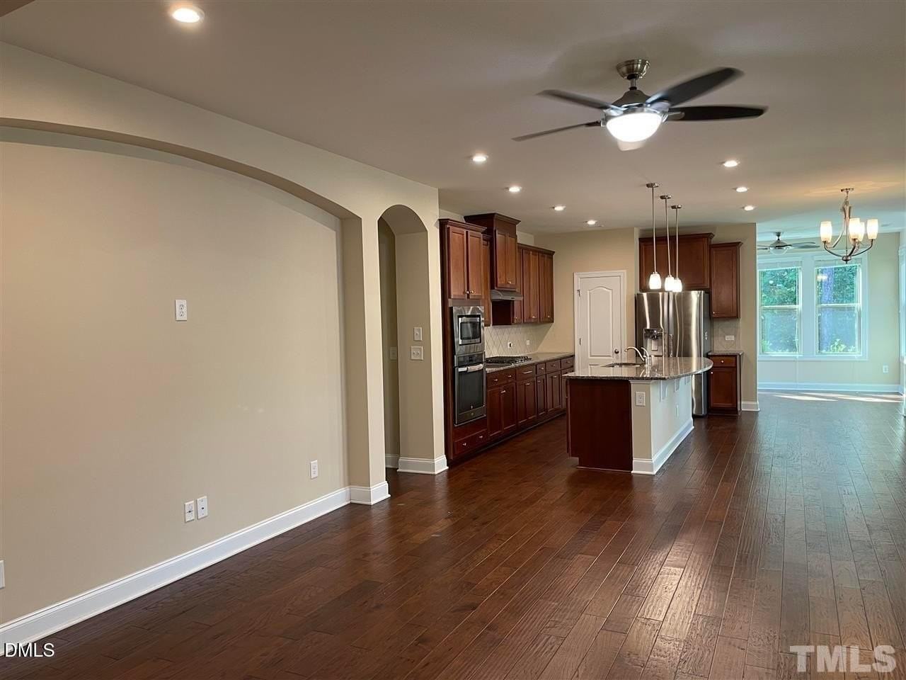 811 Rymark Ct - Photo 4 of 21