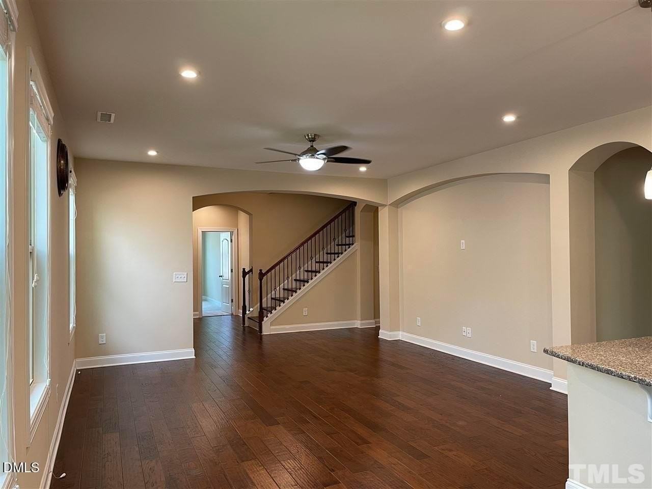 811 Rymark Ct - Photo 5 of 21